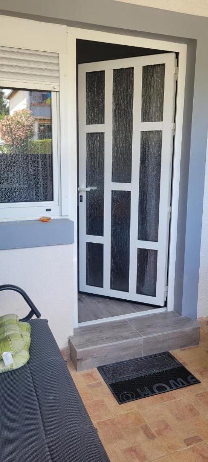 נייביצה Apartmani Sonia מראה חיצוני תמונה